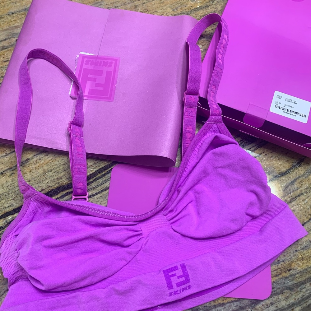 Fendi x skims sculpting sports bra - purple